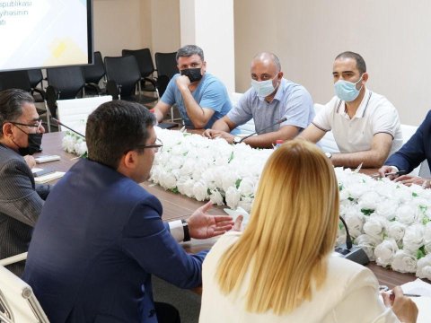 Medianın İnkişafı Agentliyində jurnalistlərlə görüş keçirildi - FOTOLAR
