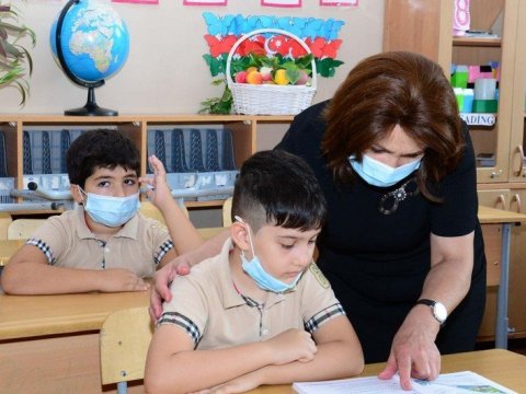 Şagird sıxlığı olan siniflərin sayı bilindi