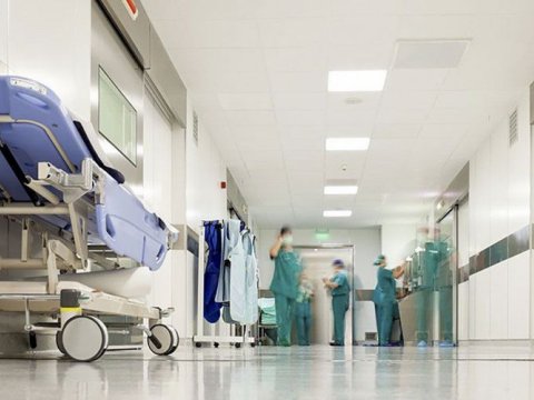 Ömər aşırımında qəzaya düşən şirkət işçiləri evə buraxıldı