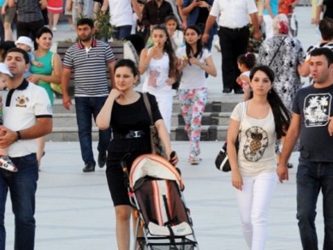 Əhalinin sayı AÇIQLANDI: Qadınlar kişilərdən çoxdur