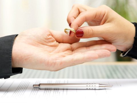 Hər ay 1300-dən çox ailə dağılır - RƏSMİ