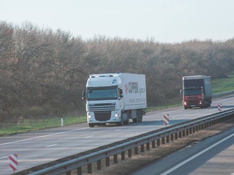 İran sürücüləri Azərbaycana rüsum ödəməmək üçün alternativ yol axtarır