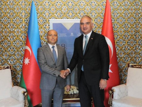 Anar Kərimov türkiyəli həmkarı ilə görüşdü