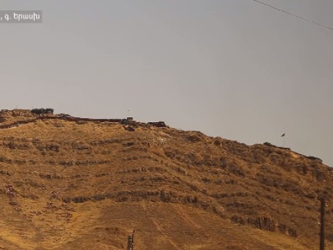 Ermənistanın ən hündür bayrağı Azərbaycanla sərhəddə yerləşəcək