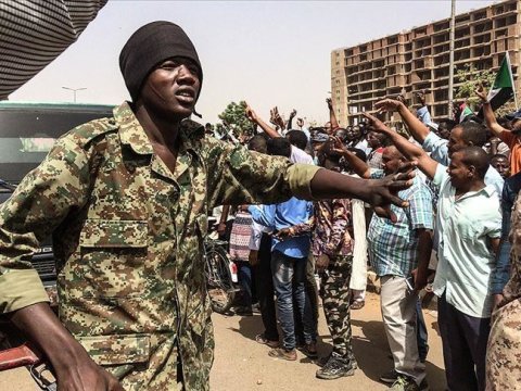 Daha bir ölkədə dövlət çevrilişi olub