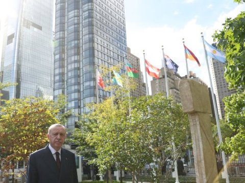 Ərdoğan Nyu-Yorkdan Azərbaycan bayrağı ilə şəkil paylaşdı - FOTO  