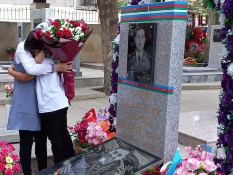 İlk dəfə dərsə gedən Şəhid övladı atasından belə xeyir-dua “aldı” - FOTO 