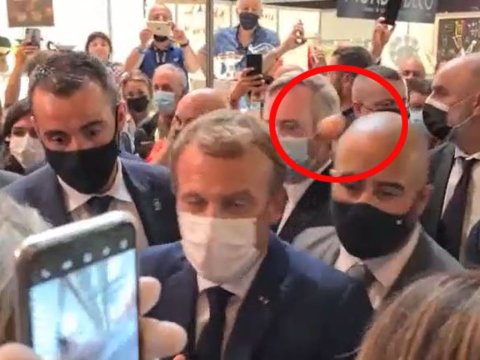 Makrona yumurta atan şəxs saxlanıldı