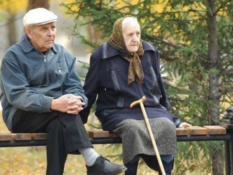 Avqustda qadın pensiyaçılar kişilərdən çox olub