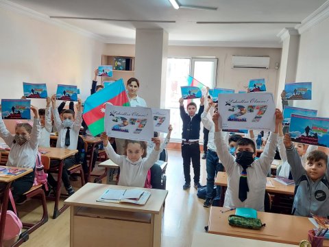 İstanbuldakı Azərbaycan məktəbində şəhidlərimiz yad edlib  