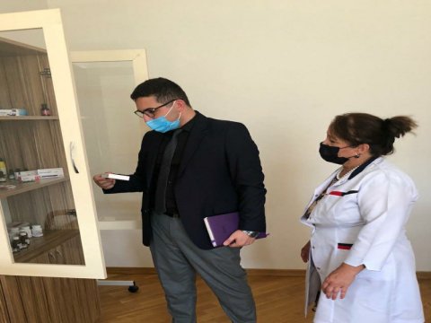 Ombudsmanın əməkdaşları Şəkidə uşaq evində olublar 