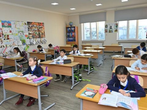 Bu gündən orta və ali məktəblərdə əyani tədris tam BƏRPA OLUNUR