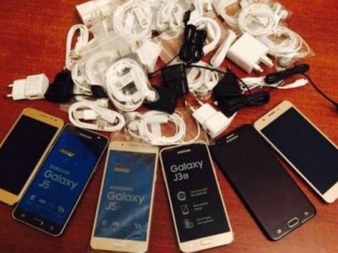 Bakıda 7 min manatlıq telefon oğurlandı