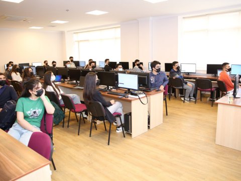 Bakı Ali Neft Məktəbində ilk dərs günü - FOTOLAR