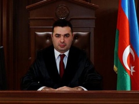 Arvadını öldürən hakimə hökm oxundu - 10 İL HƏBS