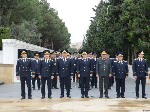 Prokurorlar Şəhidləri ziyarət etdilər - FOTOLAR