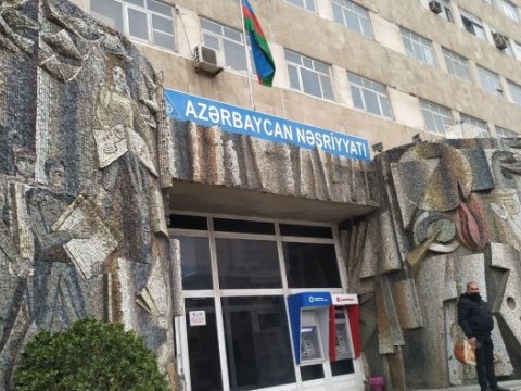 “Azərbaycan” Nəşriyyatı “reket yuvası\