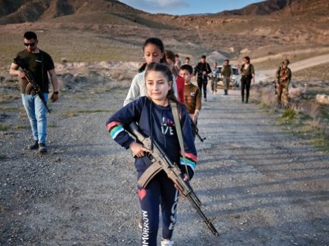 ABŞ ordusunun veteranları Azərbaycanla sərhəddə erməni uşaqlara təlim keçir