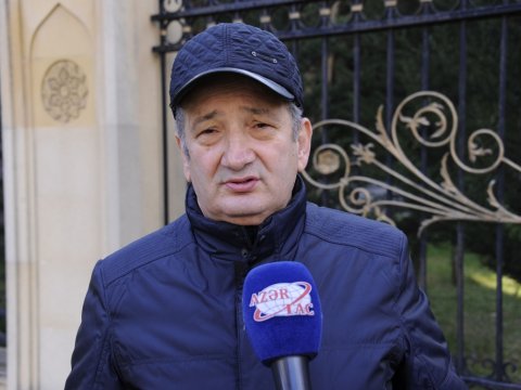 Sabiq mətbuat katibini maşın VURDU