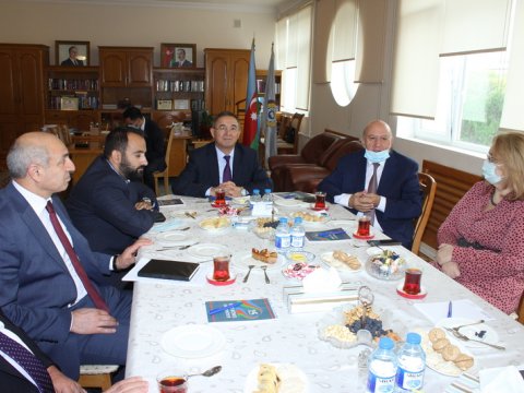 Havar Məmmədov rektorlarla bir arada - FOTO