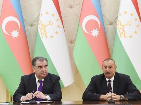İlham Əliyev Emoməli Rəhmona zəng etdi