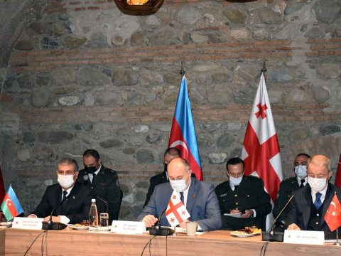 Üç ölkənin müdafiə nazirləri bir arada - FOTOLAR
