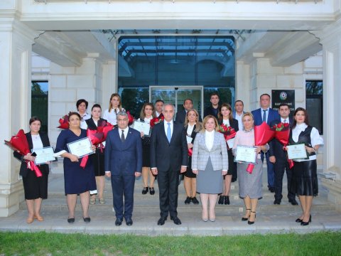 Binəqədidə təhsil işçilərilə görüş keçirilib - FOTOLAR