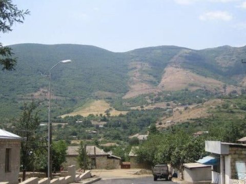 Ermənilər Fransaya KÖÇMƏK İSTƏYİR