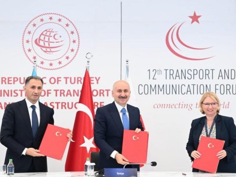 Bakı-Tbilisi-Qars dəmir yolu xəttilə bağlı PROTOKOL