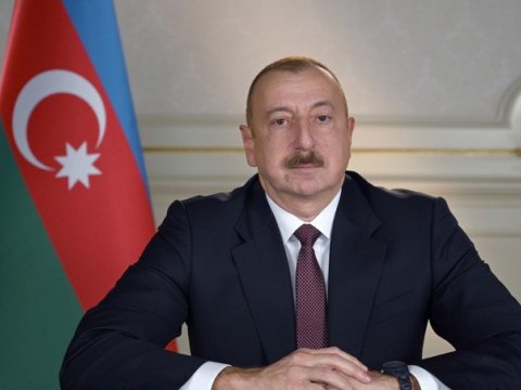 İlham Əliyev Pakistan Prezidentinə başsağlığı verib