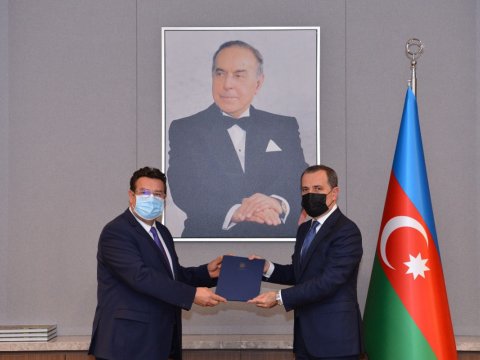 Yeni səfir etimadnaməsini təqdim etdi