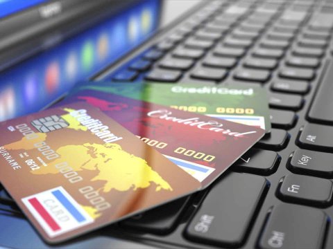 “Kapital Bank”dan rəhbər şəxsin adından göndərilən “mesajlar”a CAVAB