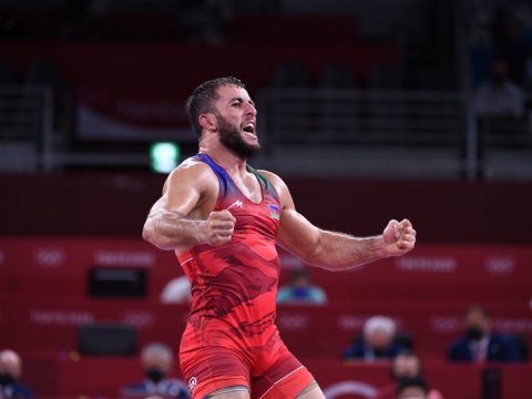 Güləşçimiz dünya çempionu oldu