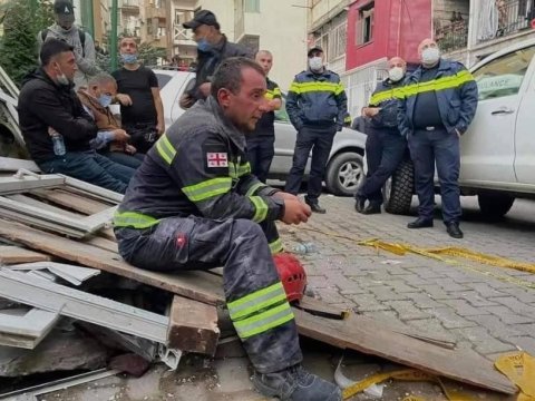 Batumidə çökən binada ölənlər artdı