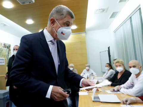 Çexiyanın hakim partiyası seçkilərdə öndədir