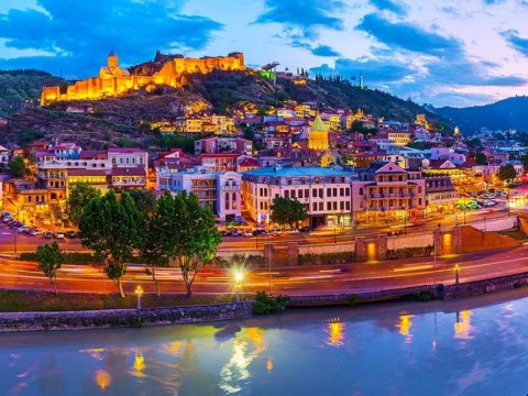 Tiflisdən Moskva ilə bağlı 