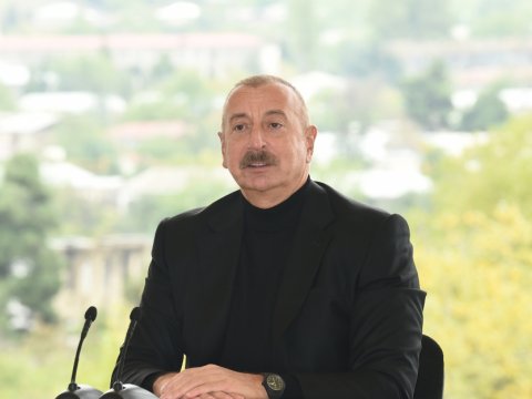 “Adam bilmir gülsün, yoxsa neynəsin” - Prezident