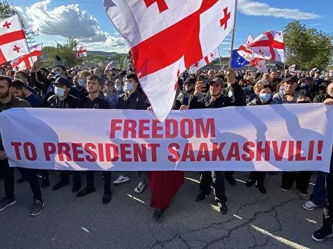 Saakaşvilinin azad edilməsi tələb ilə AKSİYA