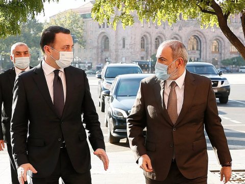 Qaribaşvili Paşinyanla SÜLH haqqında danışıb