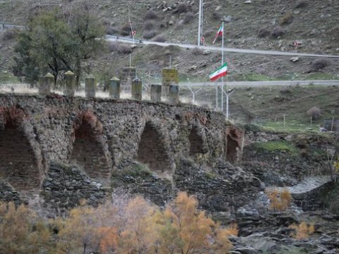Zülmə etiraz edən güneyli şair: “Bizim həbs təhlükəmiz hər zaman var”