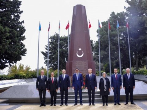İki ölkə arasında iş proqramı imzalandı - FOTOLAR
