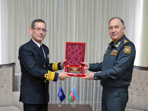 Baş Qərargah rəisi NATO-nun kontr-admiralı ilə görüşüb