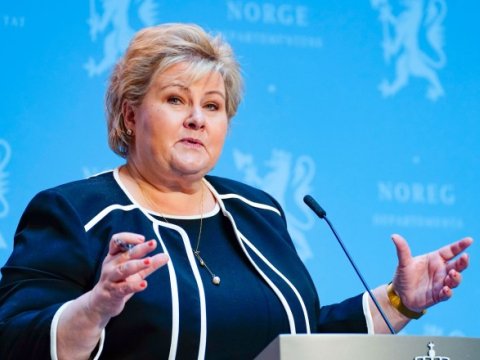 Norveçin Baş naziri və hökuməti istefa verdi