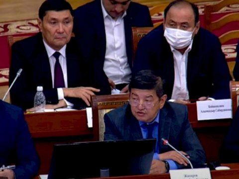 Qırğızıstan parlamenti hökumətin yeni tərkibini təsdiqləyib