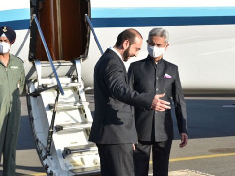 Hindistanın xarici işlər naziri Ermənistanda