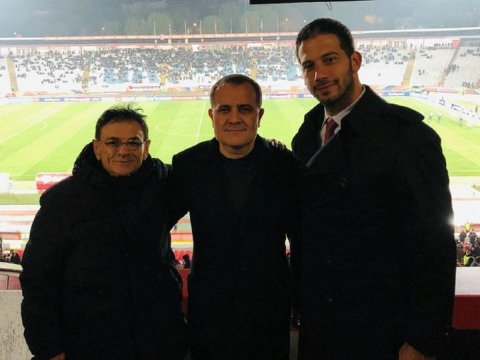 Azərbaycanlı nazirlər Serbiyada futbol oyununu canlı izlədilər - FOTO