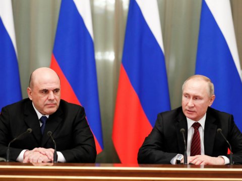 Putin onunla gündə 10 dəfə danışır