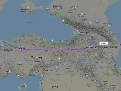 İstanbuldan Bakıya uçan təyyarə Ermənistandan keçdi – FOTO