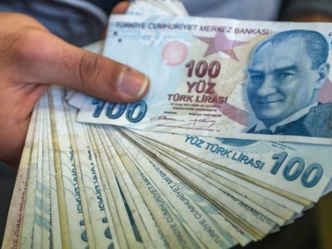 Türk lirəsindən növbəti rekord UCUZLAŞMA