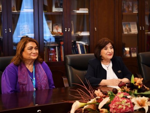 Spiker BMT rəsmisilə görüşdü - FOTO